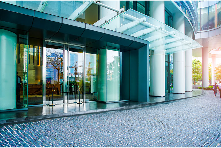 6 Benefits Of Installing Commercial Entrance Canopies for Buildings